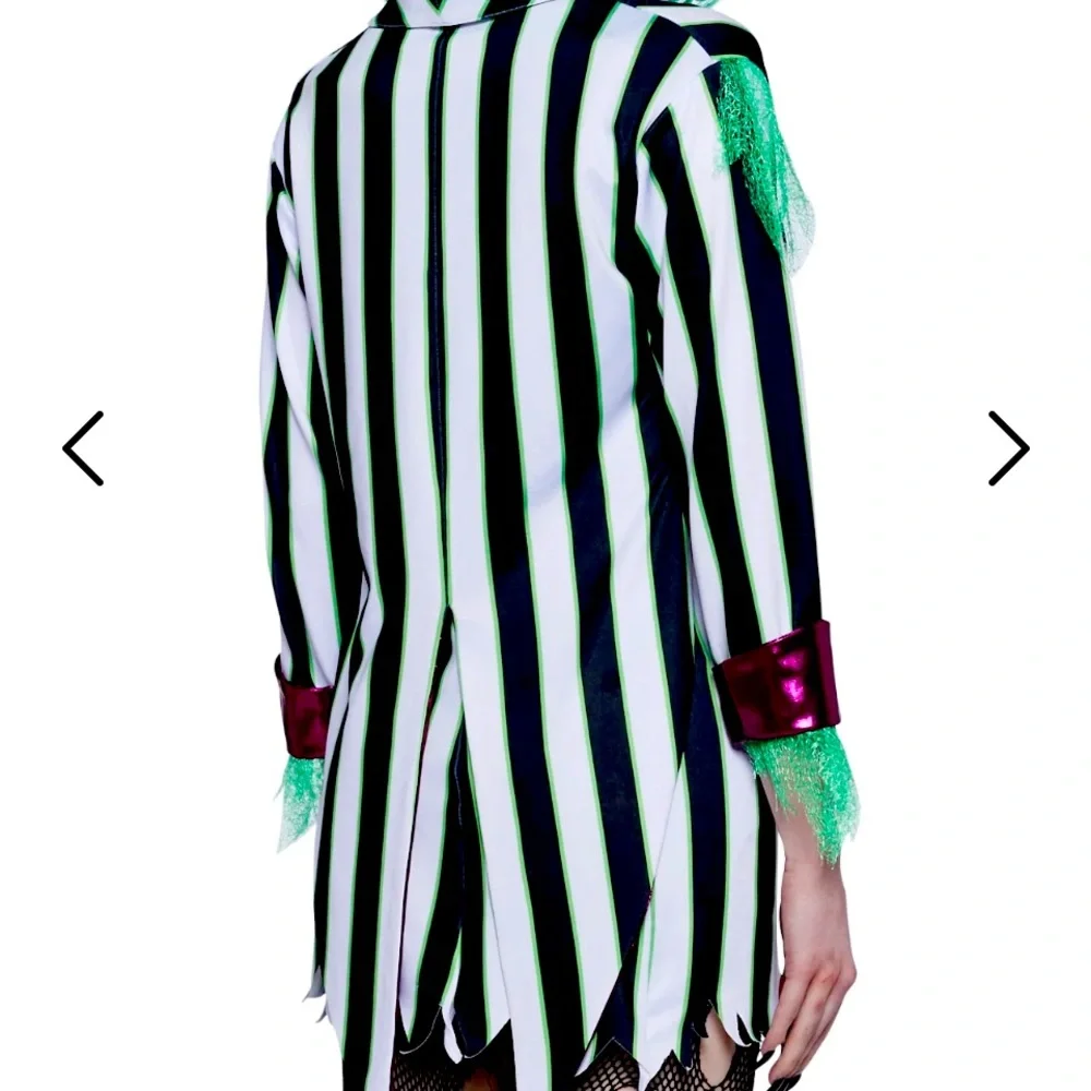 Dolls Kill ISO Exorcist 3 piece Costume, size Small , Beetle Juice , Hot 2024 - Picture 5 of 11